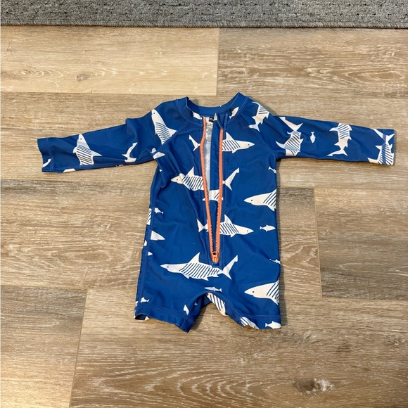 Tea Collection Blue Shark Rashguard - Picture 1 of 3